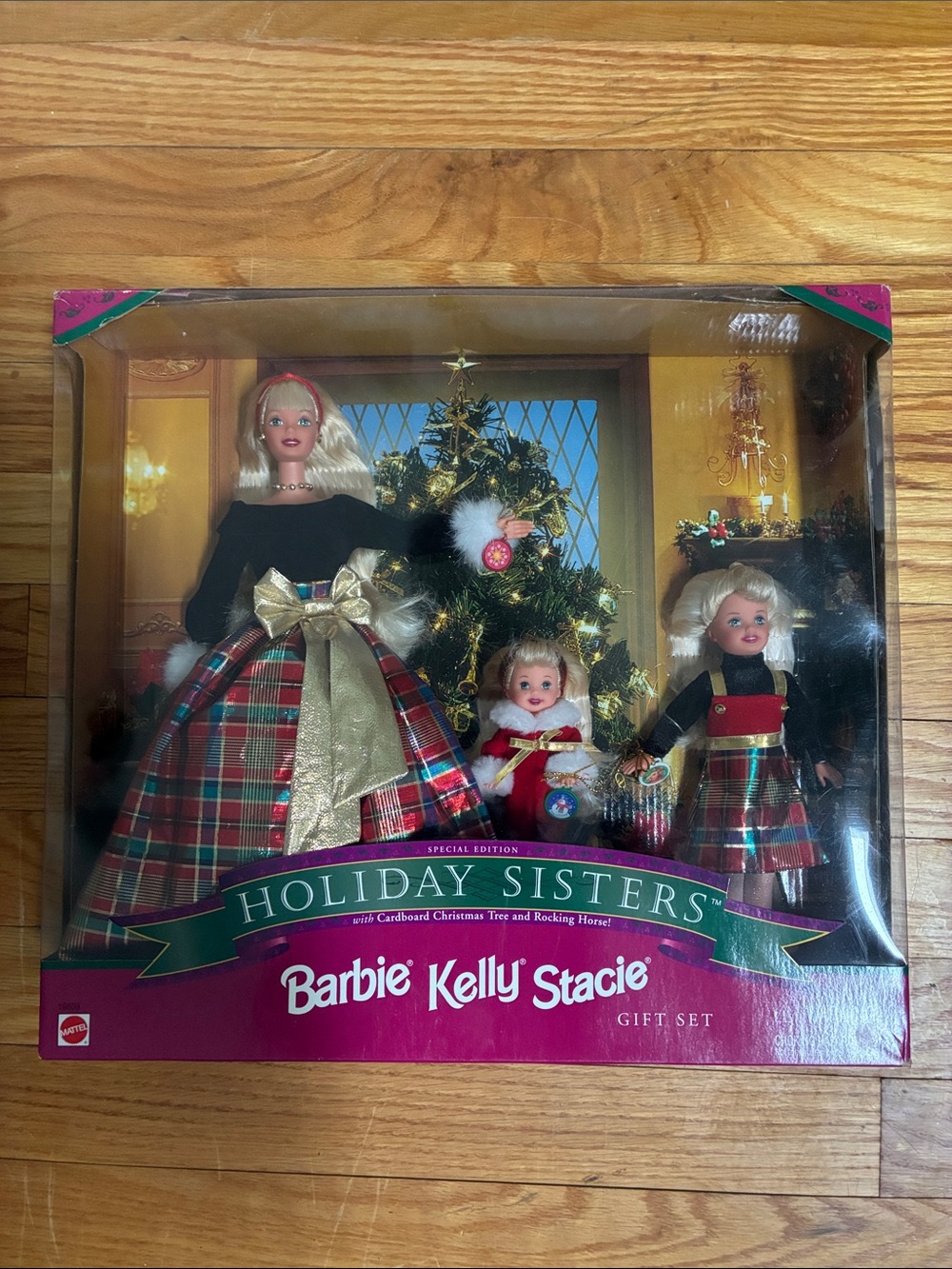 1998 Barbie Holiday Sisters Gift Set - Barbie, Kelly & Stacie in Red Plaid